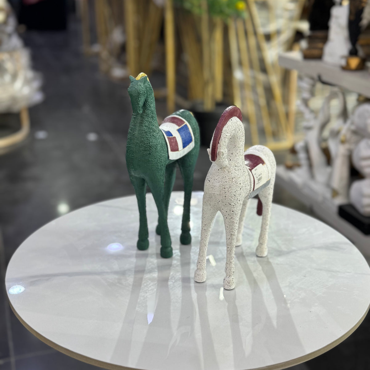 Modern Horse Figurine Set – Luxury Table Decor