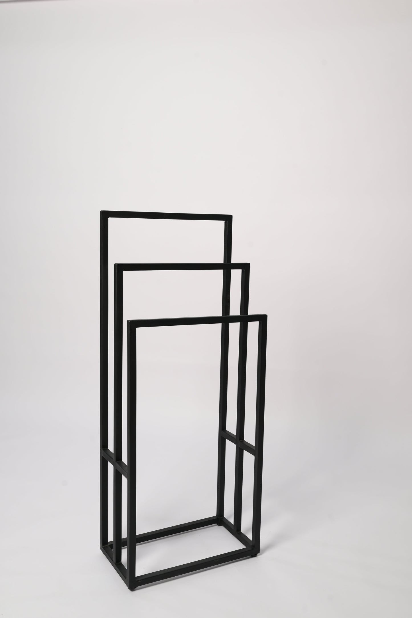 Bronza: Towel Stand