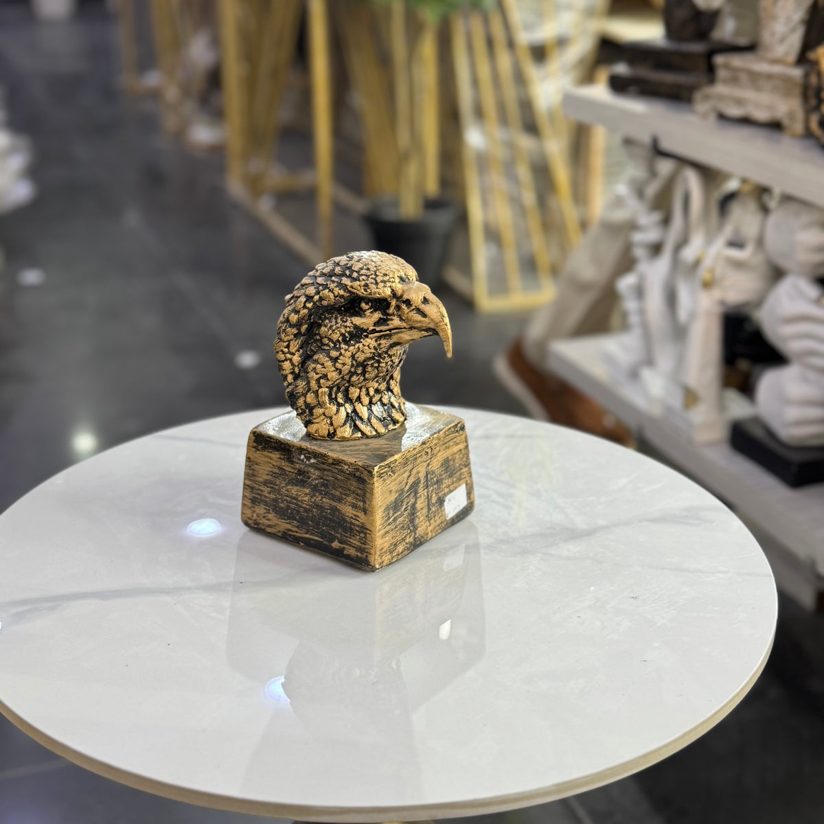 Majestic Eagle Head Sculpture – Antique Gold Table Decor