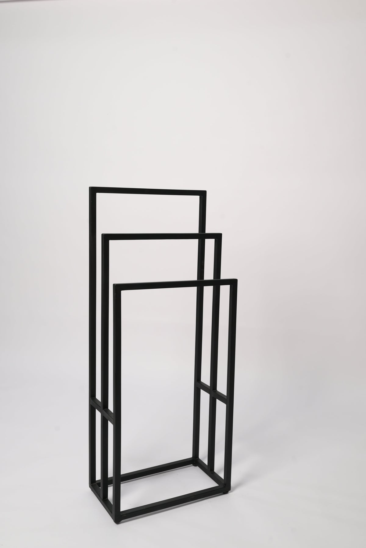 Bronza: Towel Stand